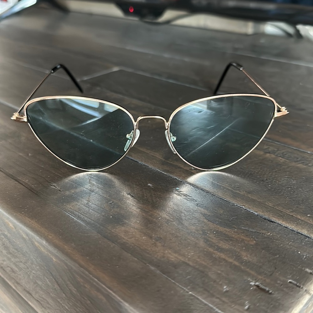 Cute, simple sunglasses